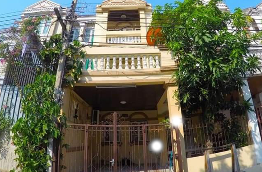 Townhouse in Sukhumvit